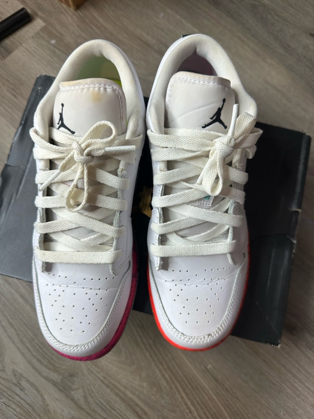 Air Jordan 1 Low Multi-Color Midsoles Size 6y White Pink Orange Blue CV9548-100 - Picture 2 of 10